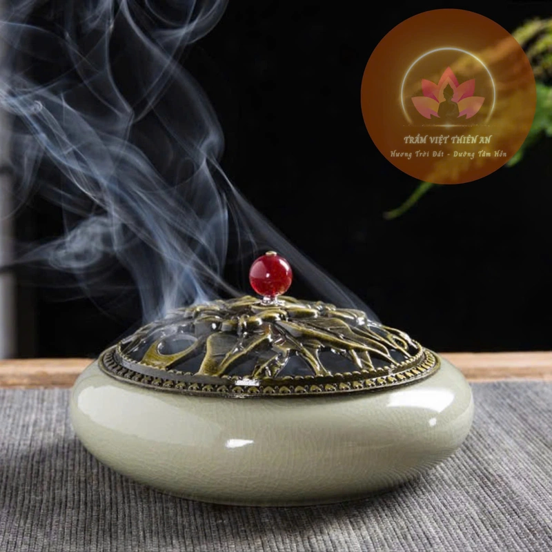 LƯ SỨ XÔNG TRẦM HƯƠNG CỠ ĐẠI